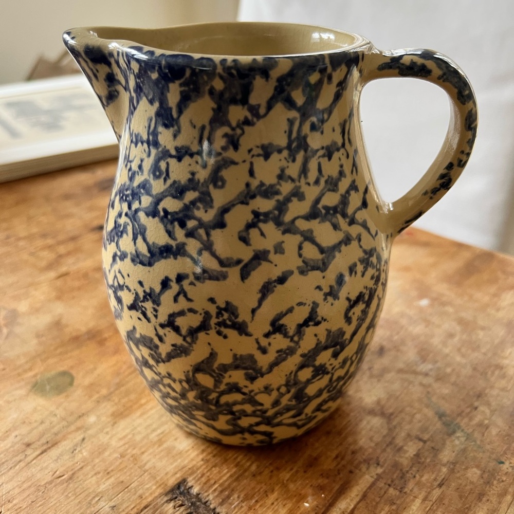 Vintage Robinson Ransbottom Roseville Ohio Spongeware Pitcher